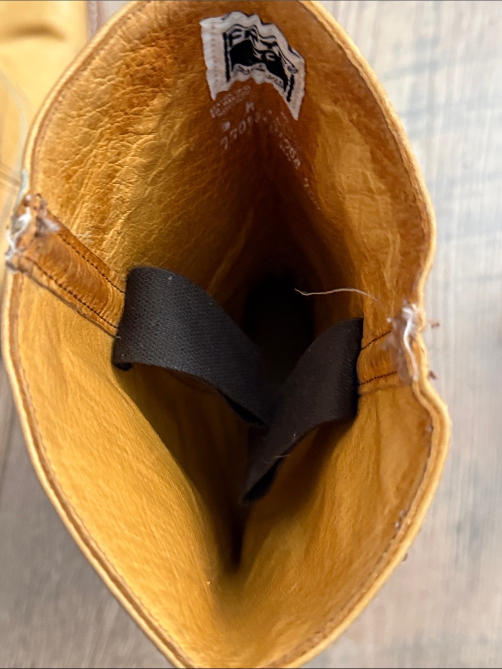 FRYE CAMPUS 14L Banana Leather Boots - Picture 10 of 13